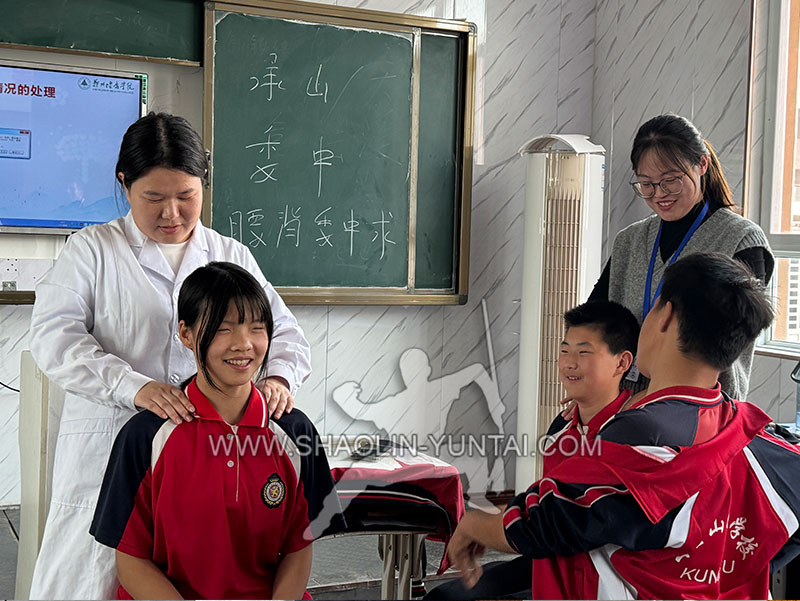 Students practicing Tui Na